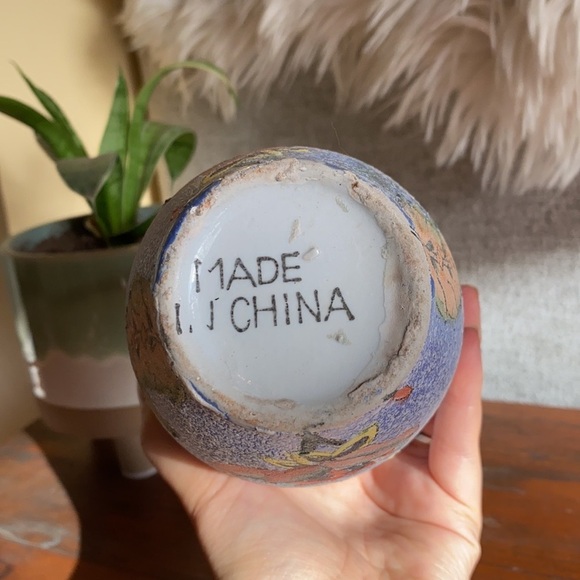 Abstract Art Covered Flower Vase - Picture 7 of 11